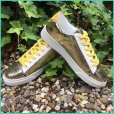 Sneakers goud